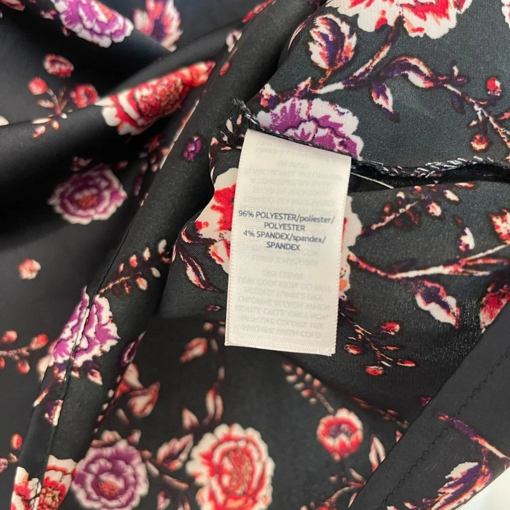 Floral Ruffle Sleeve Top - Picture 3 of 3